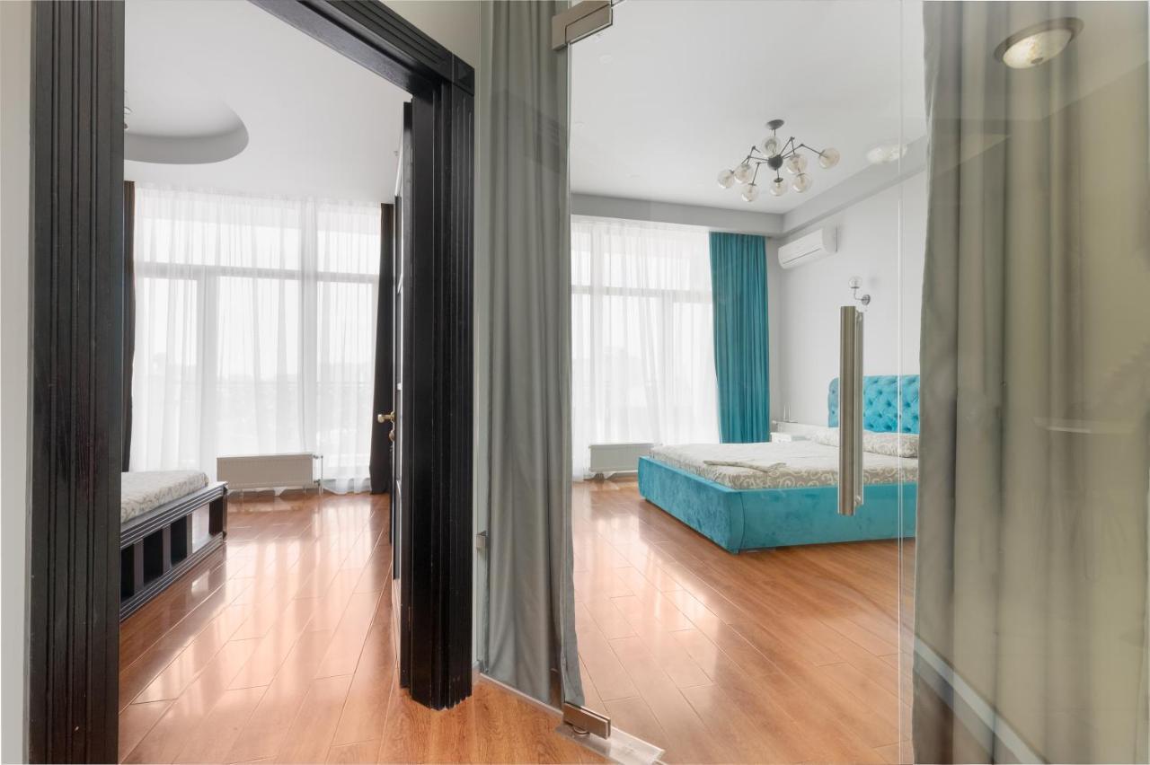 Arcadia Palace 2-Bedrooms Apartment With Terrace 敖德萨 外观 照片