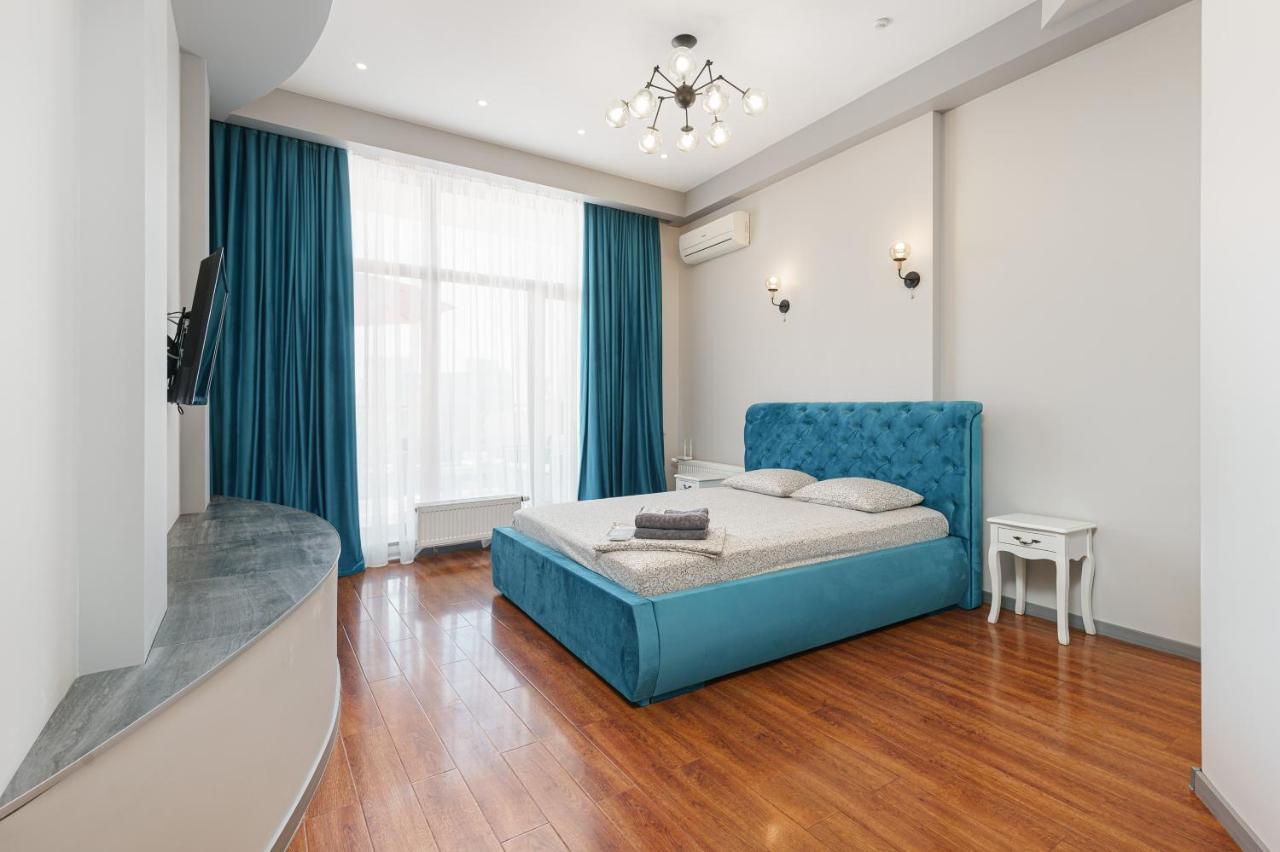 Arcadia Palace 2-Bedrooms Apartment With Terrace 敖德萨 外观 照片
