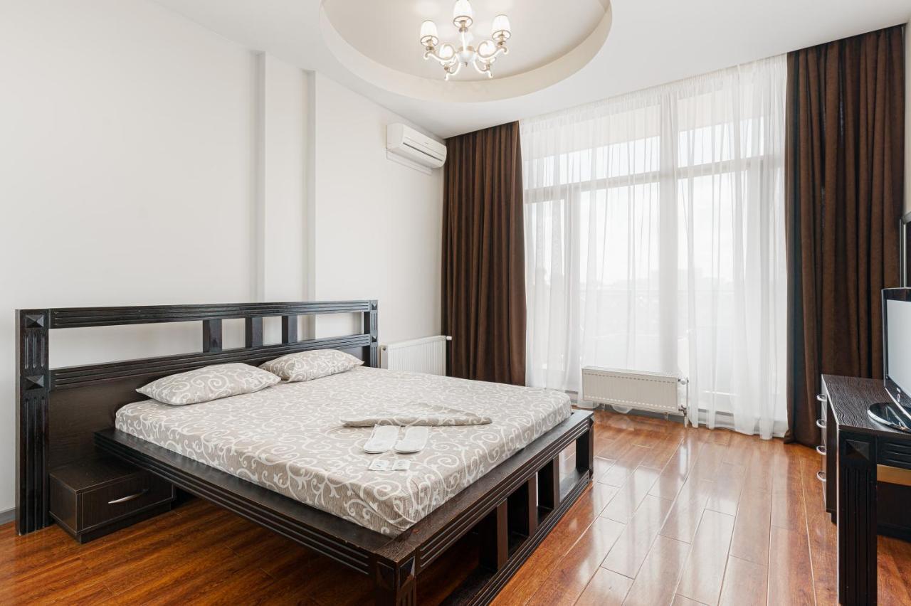 Arcadia Palace 2-Bedrooms Apartment With Terrace 敖德萨 外观 照片