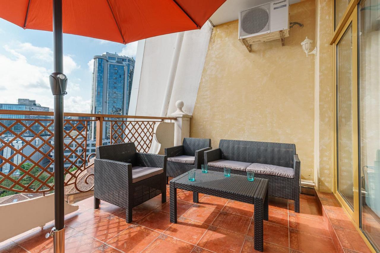 Arcadia Palace 2-Bedrooms Apartment With Terrace 敖德萨 外观 照片
