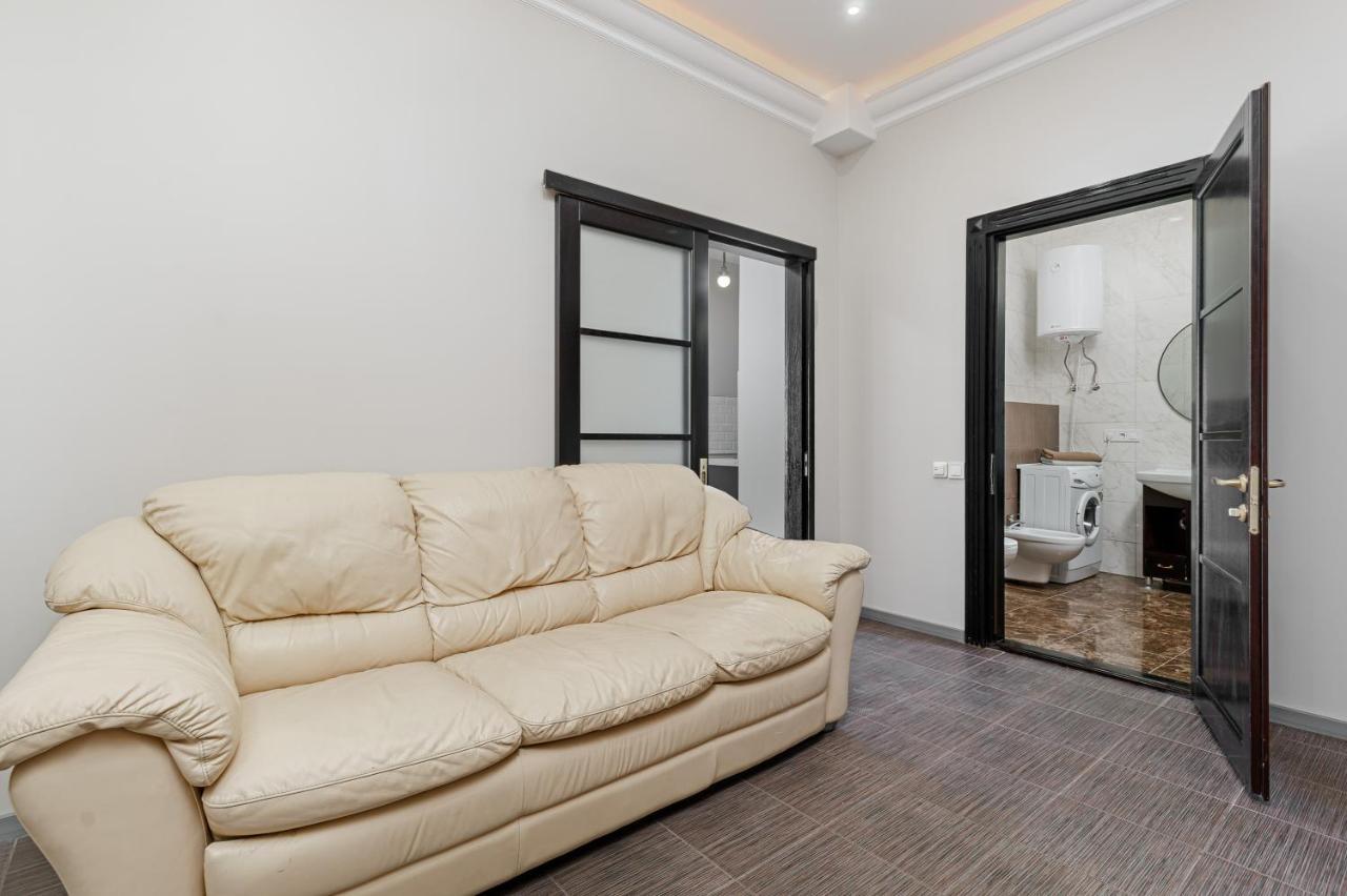 Arcadia Palace 2-Bedrooms Apartment With Terrace 敖德萨 外观 照片